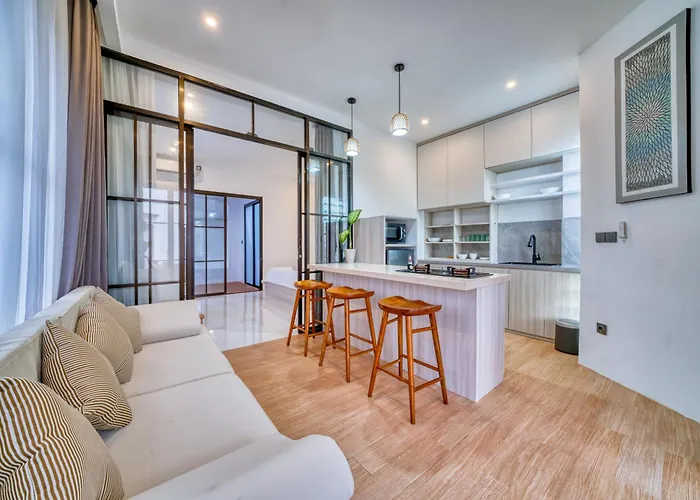 Royal Arkadia Bali, Modern Tropical Apartment *