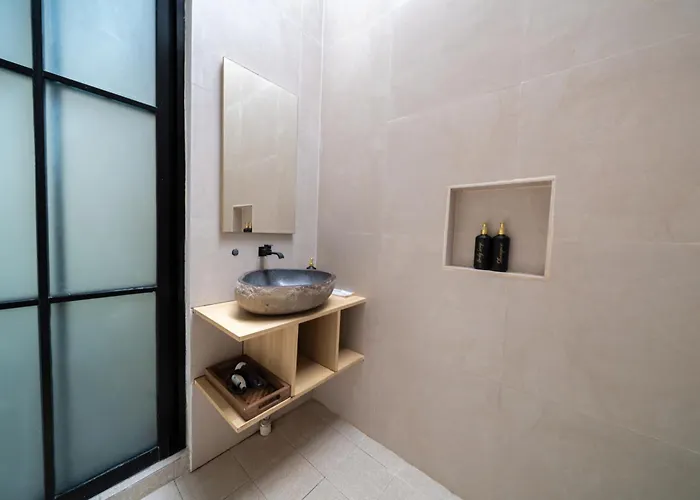 Royal Arkadia Bali, Modern Tropical Apartment Uluwatu (Bali)
