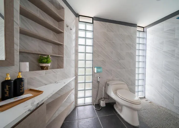 Royal Arkadia Bali, Modern Tropical Apartment Uluwatu (Bali)