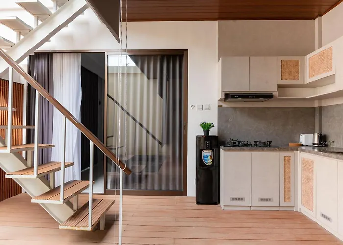Royal Arkadia Bali, Modern Tropical Apartment *
